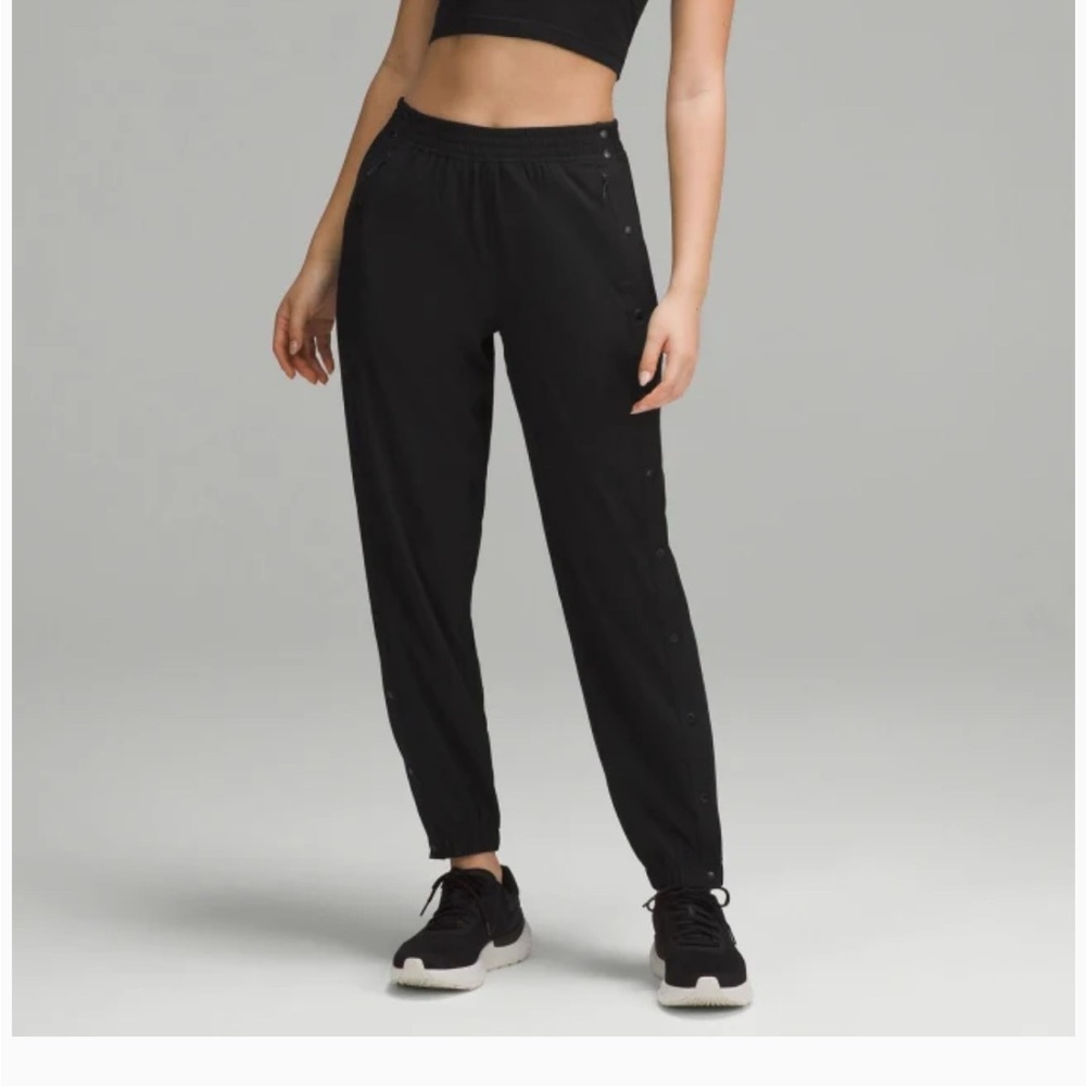 Lululemon 6 Black Track Joggers
